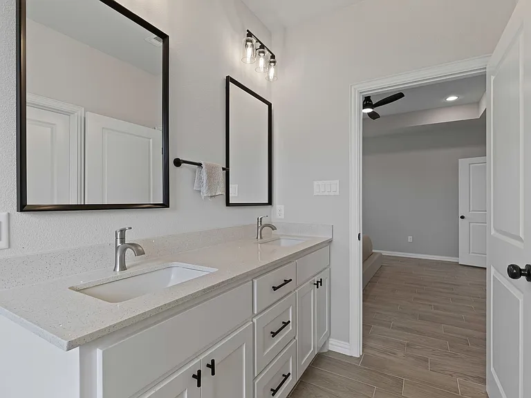 6111 Collins Ct — Photo 22