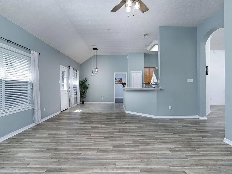28610 Hidden Cove Dr — Photo 7