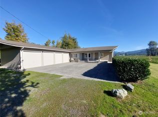 9208 Garrison Rd, Sumas, WA 98295
