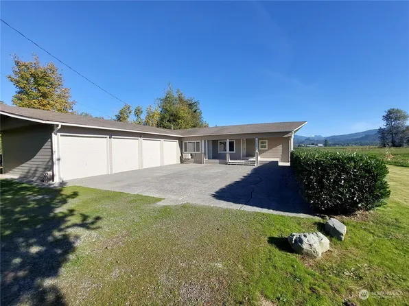 9208 Garrison Road, Sumas, WA 98295