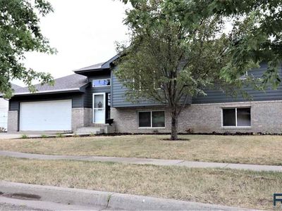 6813 S Mogen Ave, Sioux Falls, SD, 57108