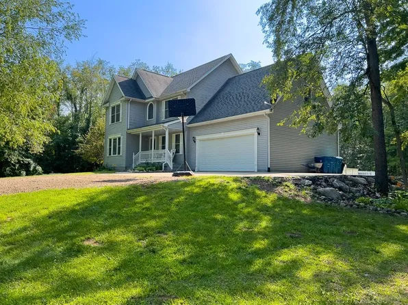 6990 Twin Creek Dr, Millington, MI 48746