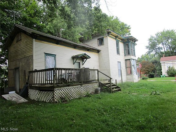 3rd image of 169 W Main St