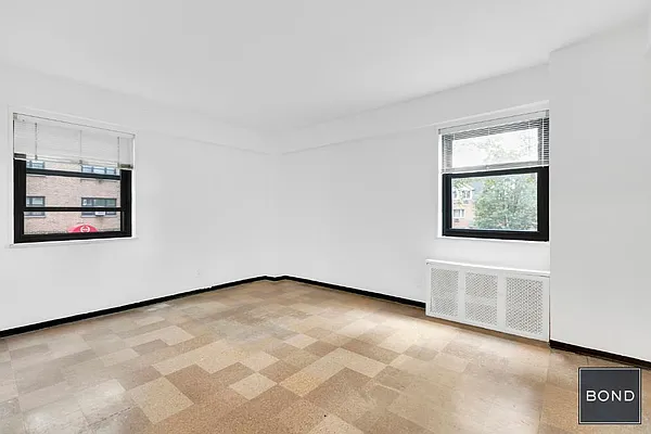 Sold by Bond New York | media 8