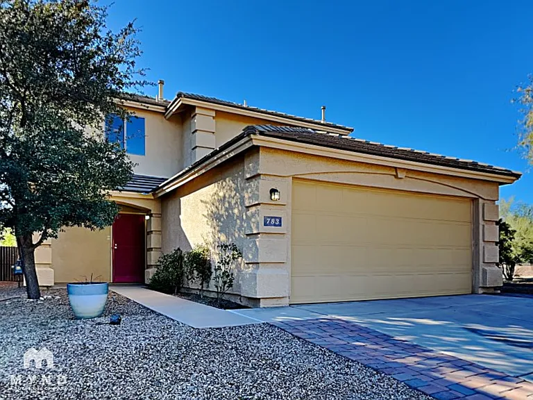 783 W Flaming Arrow Dr — Photo 1