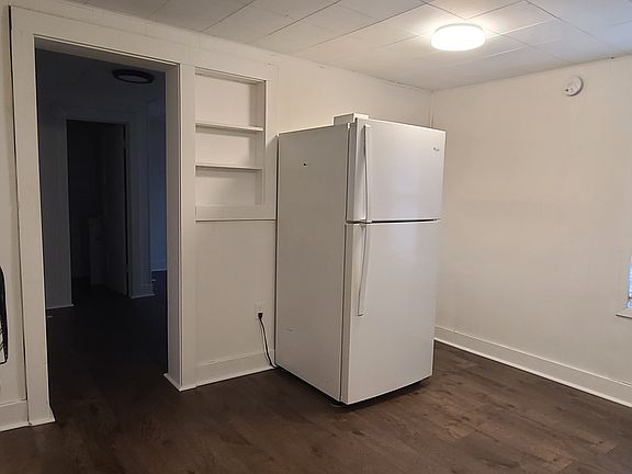 3rd image of 589 Saint Joseph Rd #1