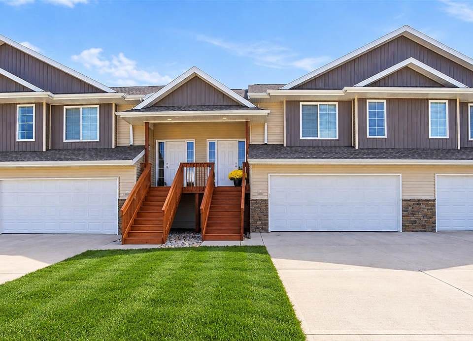 1st image of 604 Riley Ln