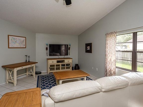 4th image of 1050 Glenharbor Cir