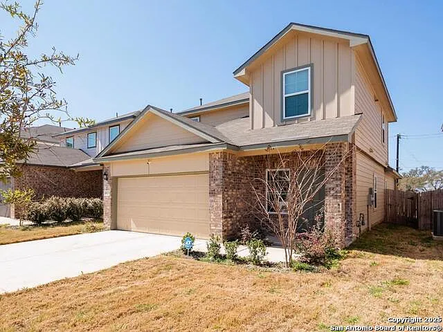 4 bed, 2.5 bath, 2182 sqft, $2,100 — Photo 3