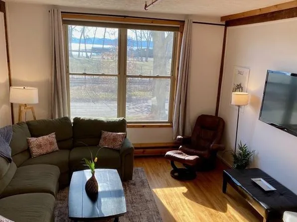216 Lake St APT 104, Burlington, VT 05401