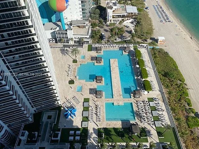 Beach Club Two Condo — Photo 3