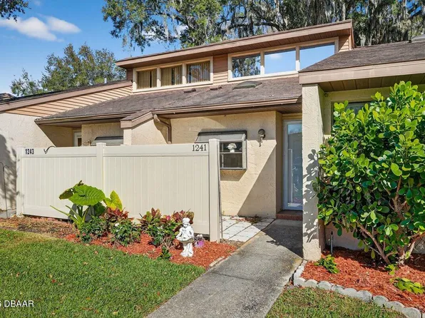 1241 Charter Oaks Cir, Holly Hill, FL 32117