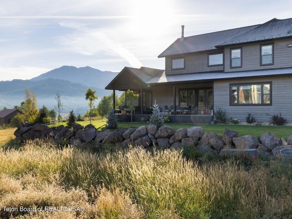 86 Caribou Forest Dr, Alpine, WY 83128