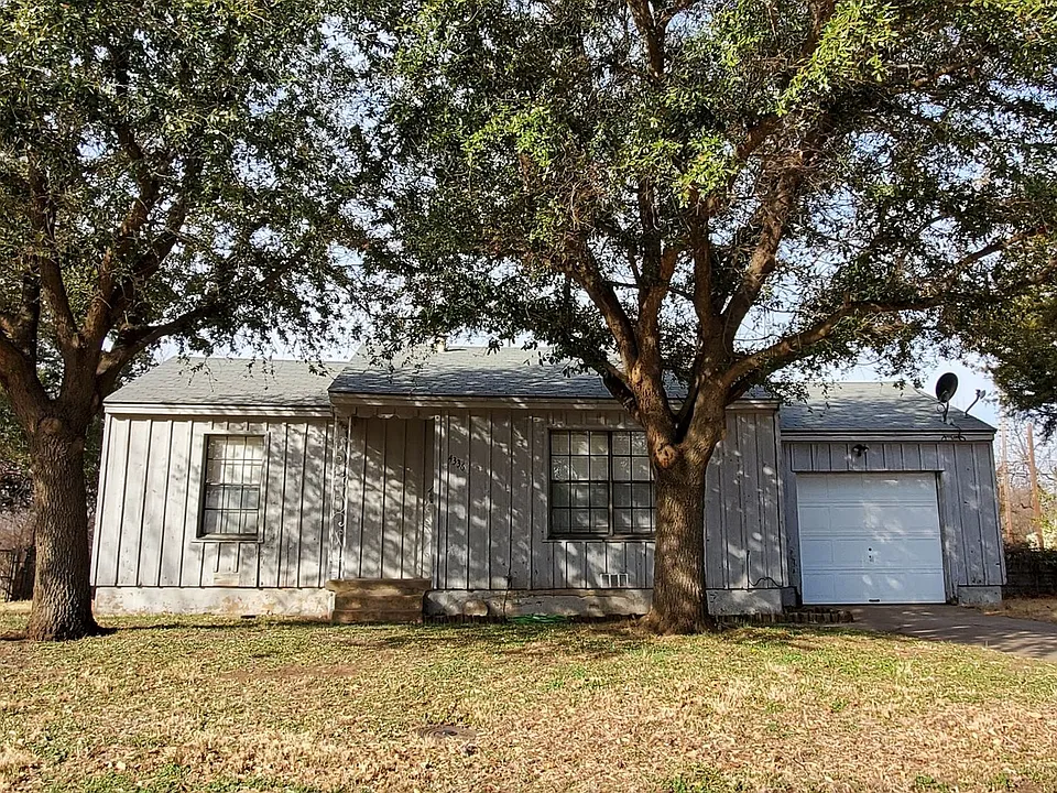 4336 Featherston Ave