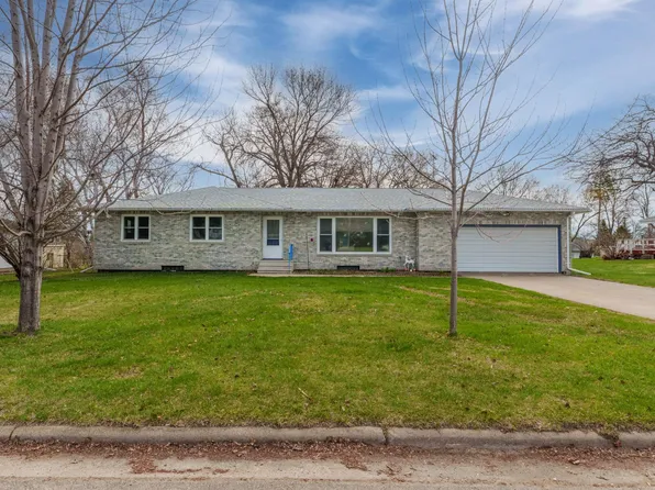 714 10th St, Hawley, MN 56549