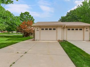 1412 W Stone Blvd, Lees Summit, MO 64083