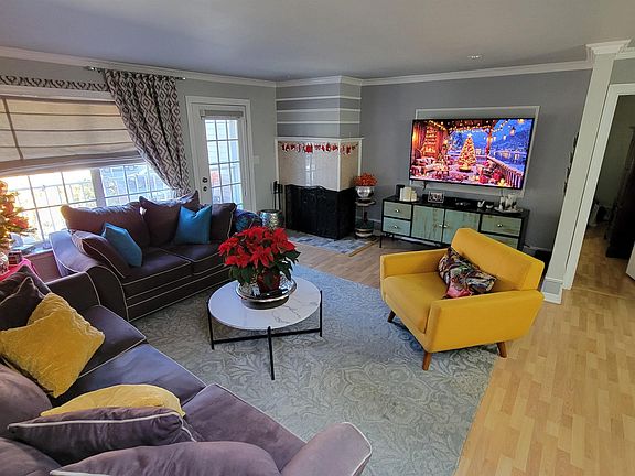 3rd image of 780 River Rd APT 373