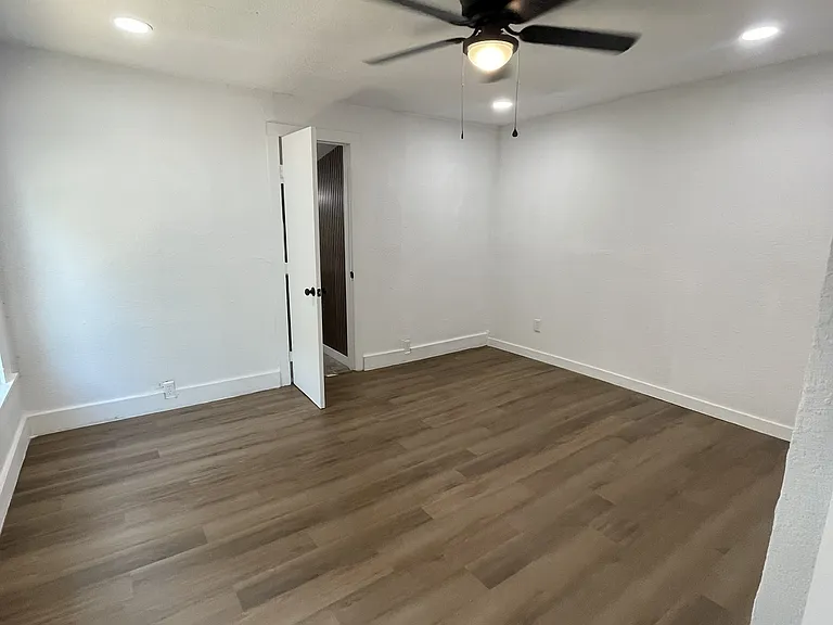 2715 Woodlawn Blvd — Photo 4