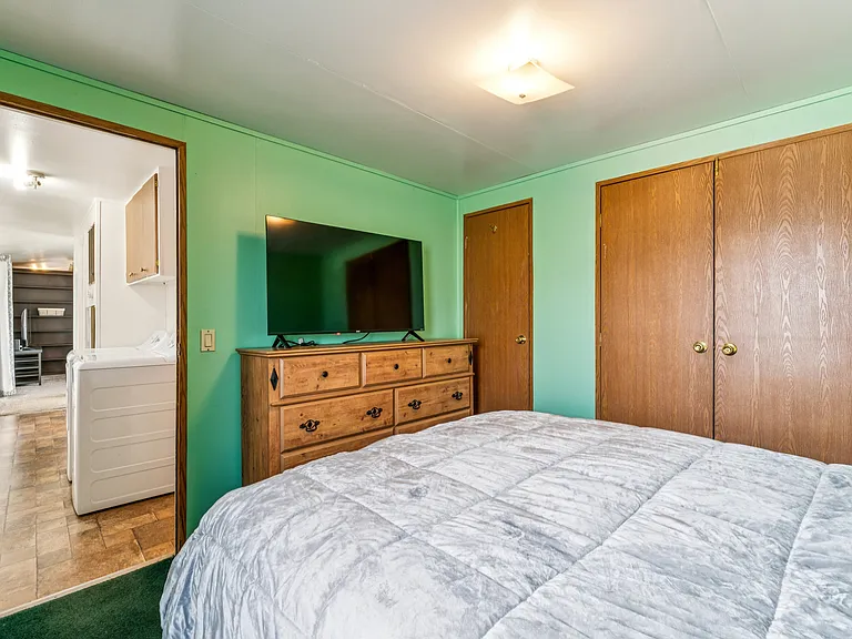 131 Adams St — Photo 19