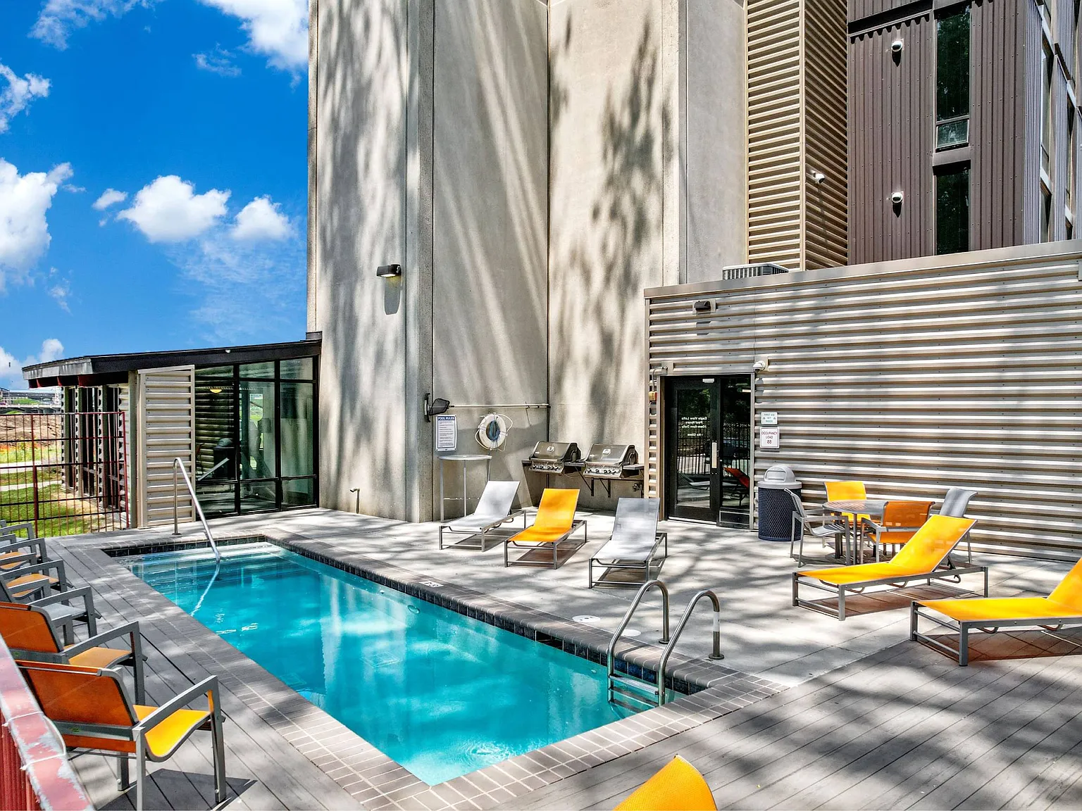 Eagle View Lofts/Townhomes — Photo 2