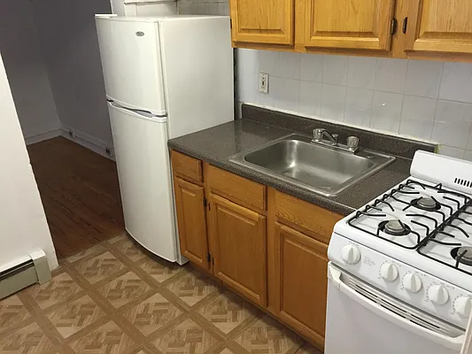 Rented by M & J Tenaglia Realty Corp | media 45