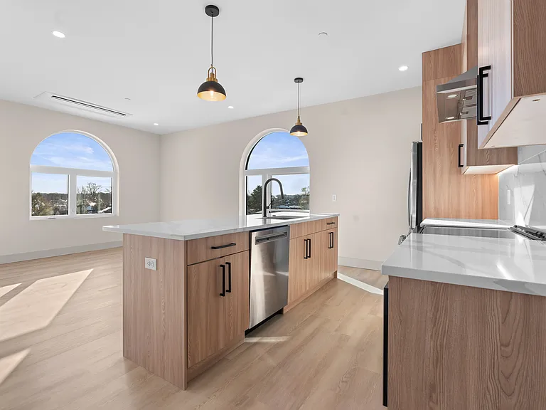 463 Franklin St #202 — Photo 20