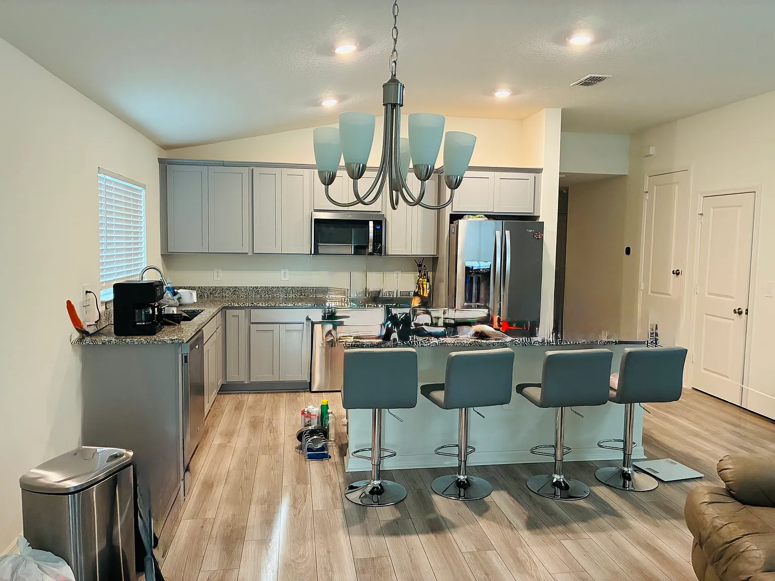 4 bed, 1774 sqft, $3,000 — Photo 2