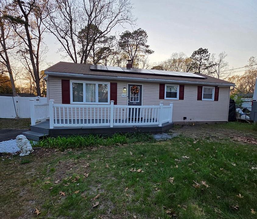 1st image of 303 Sherwood Dr