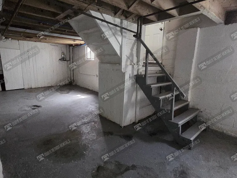 5571 Fairview St — Photo 23