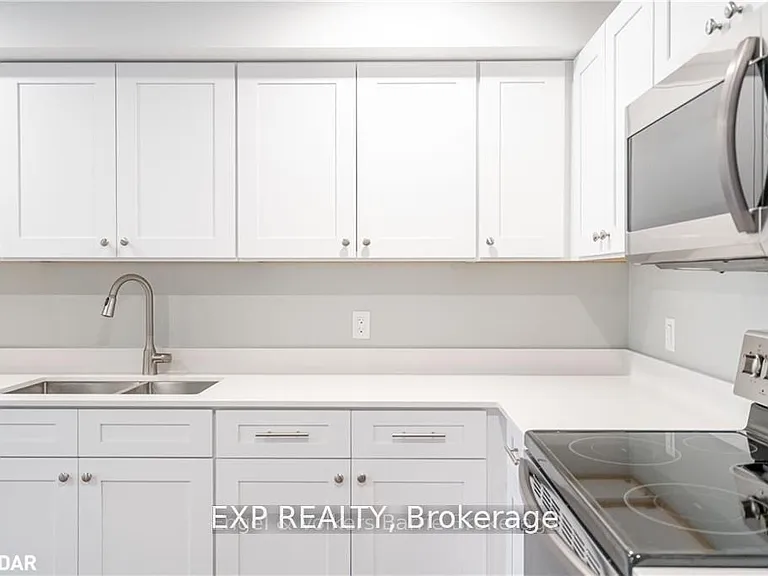 19 Loon Ave #LOWER LEVEL — Photo 6