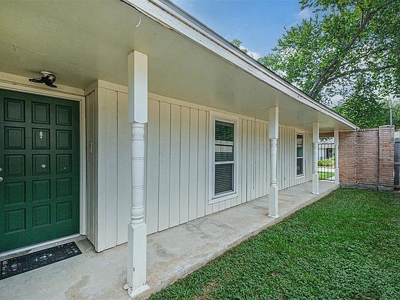 3rd image of 12919 Westella Dr