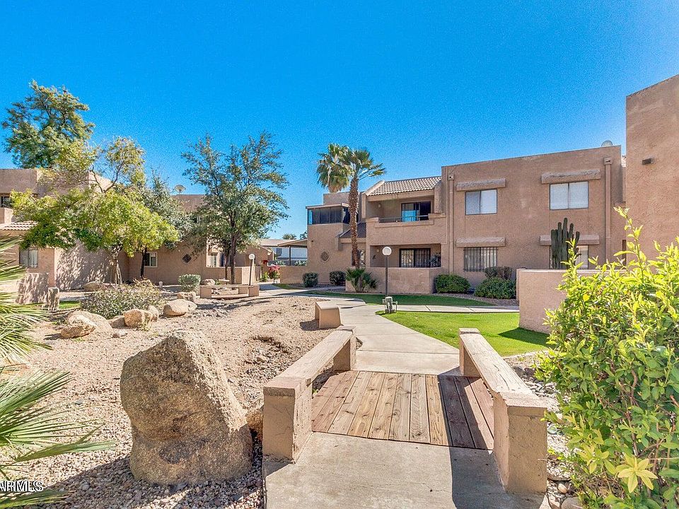 1st image of 10828 N BILTMORE Drive #220