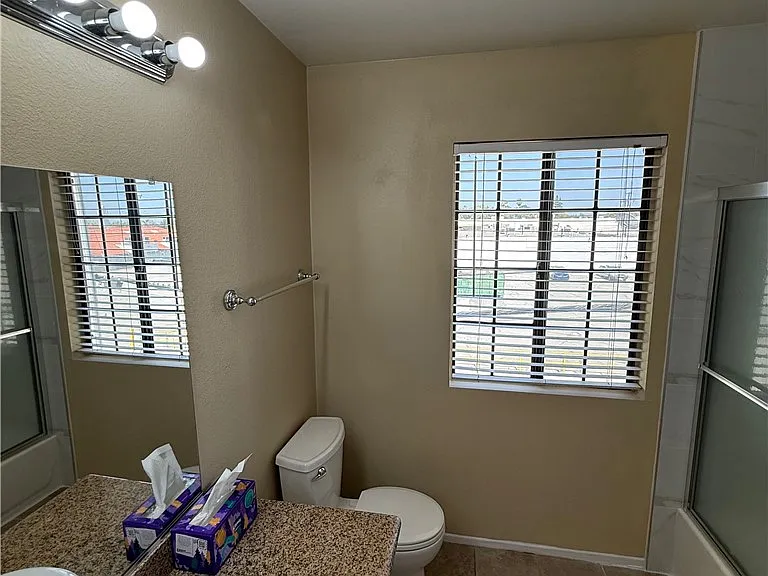 5195 Walnut St #14 — Photo 19