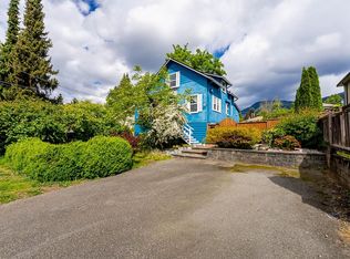 264 W Queens Rd N, Vancouver, BC V7N2K5