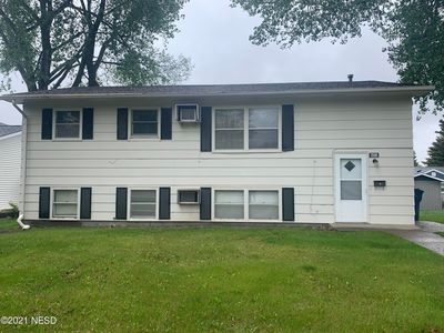 704-706 4th St NE, Watertown, SD, 57201