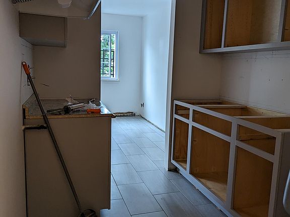 2nd image of 31 Fero St