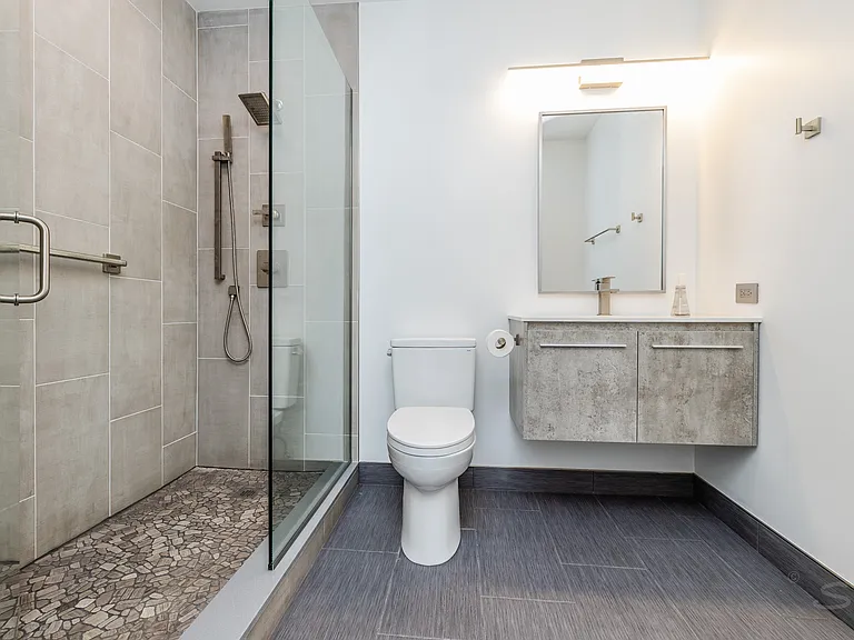 33 W Ontario St #31D — Photo 38