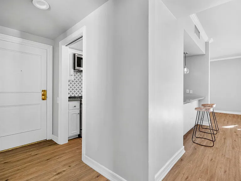 960 San Pasqual St #104 — Photo 12