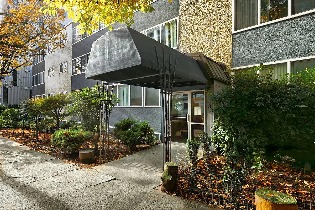 Building Photo - Cordova Apartments