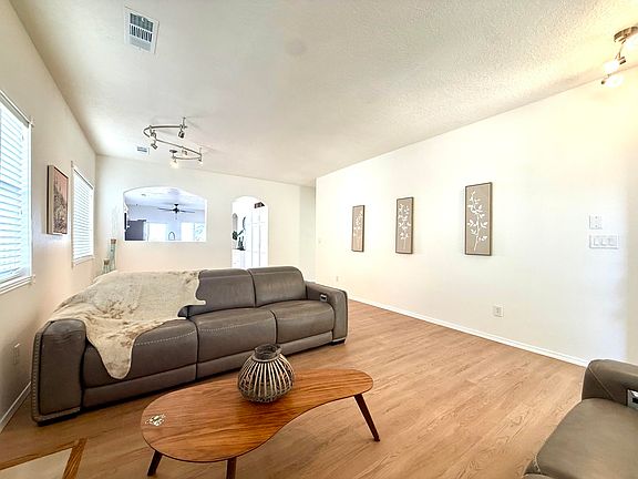 5th image of 5432 Caballo Ct NE
