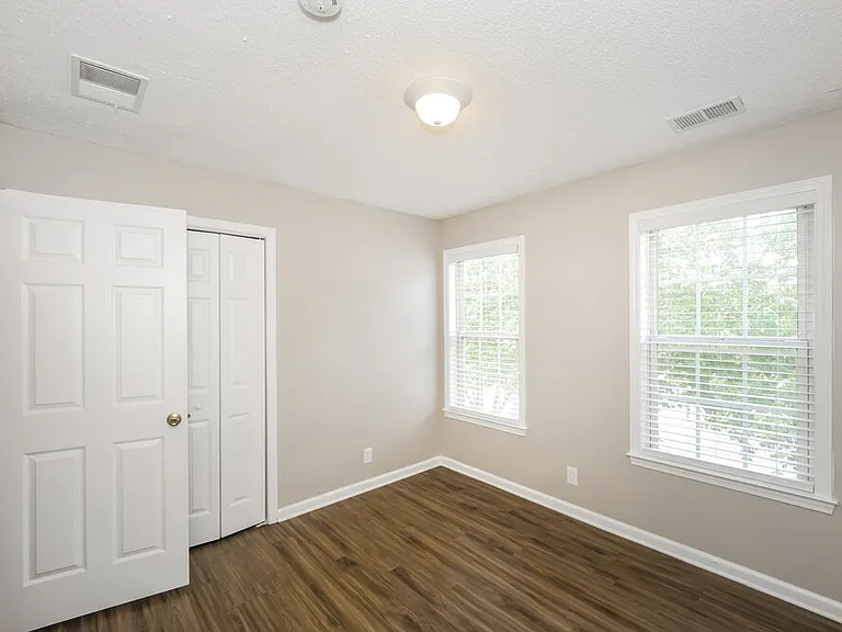 284 Baldwin Ct — Photo 15