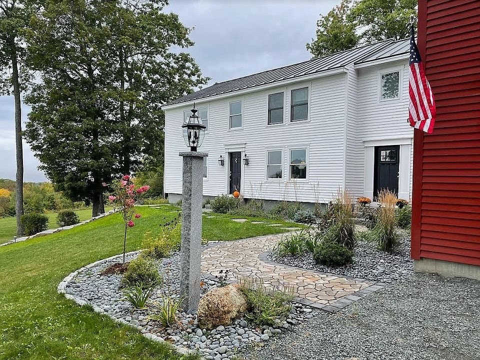 2nd image of 40 Wolfeboro Rd