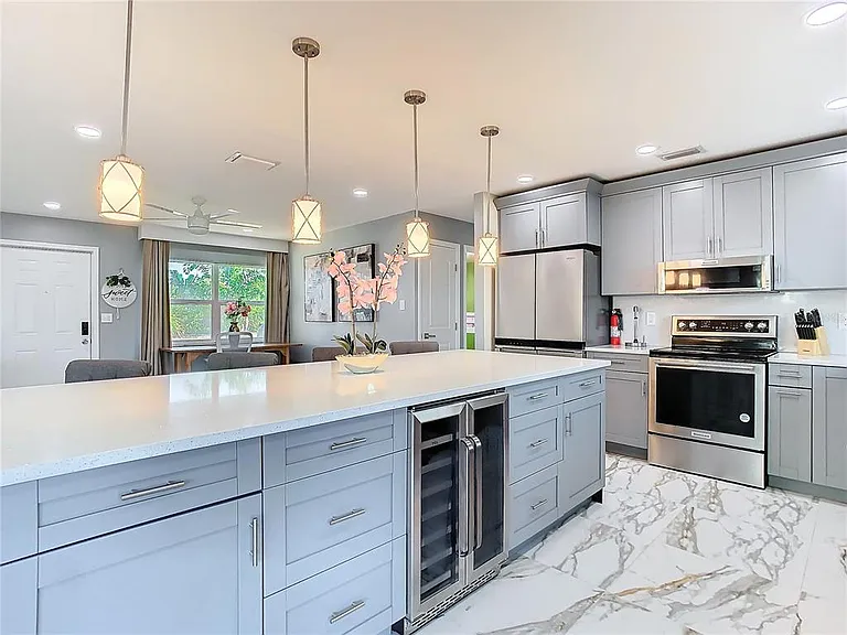 10704 Donbrese Ave — Photo 12