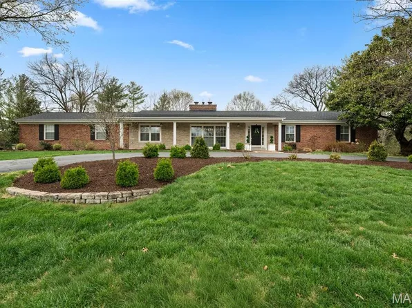 1815 Gray Dr, Saint Louis, MO 63131