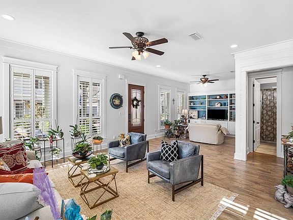 5th image of 45 Bay Pointe Ct