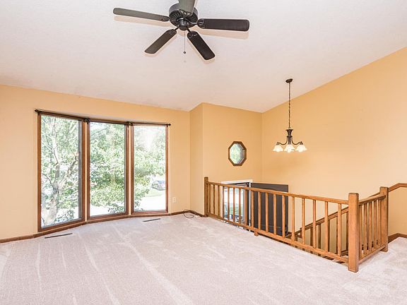 4th image of 208 Millpond Ln