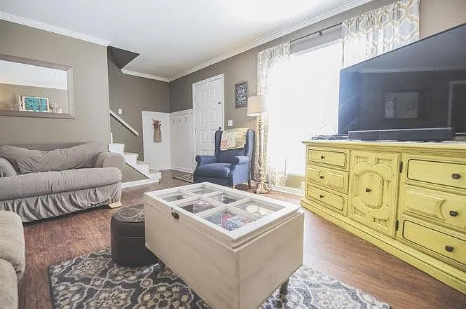 2 bed, 1.5 bath, 1280 sqft, $1,450 — Photo 3