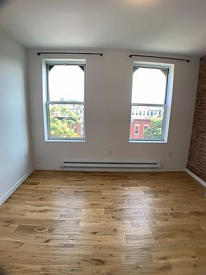 3rd image of 459 Chauncey St APT 4L