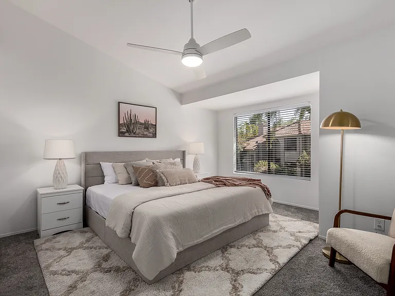 500 N Roosevelt Ave #102 — Photo 17