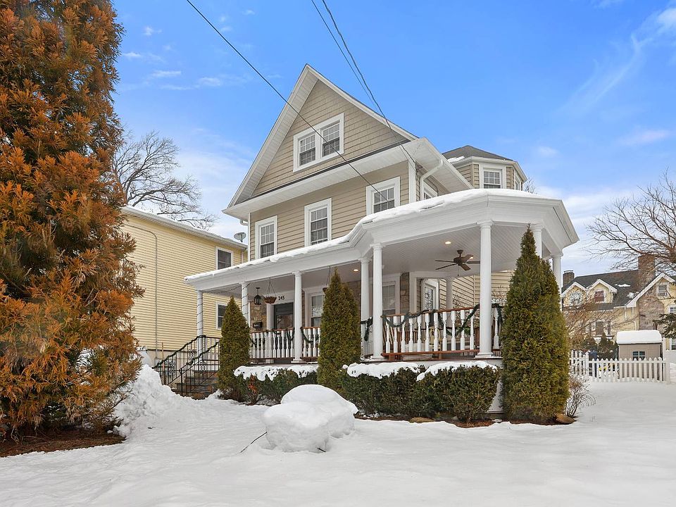 1st image of 245 Claremont Ave #1